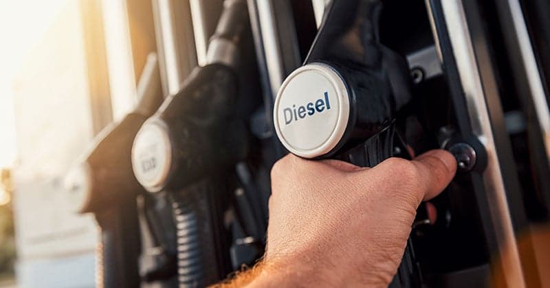 Com alta de 0,16%, preço do diesel encerra outubro a R$ 6,11