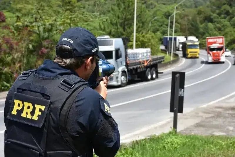 Projeto de lei busca proibir uso de radares móveis nas rodovias brasileiras