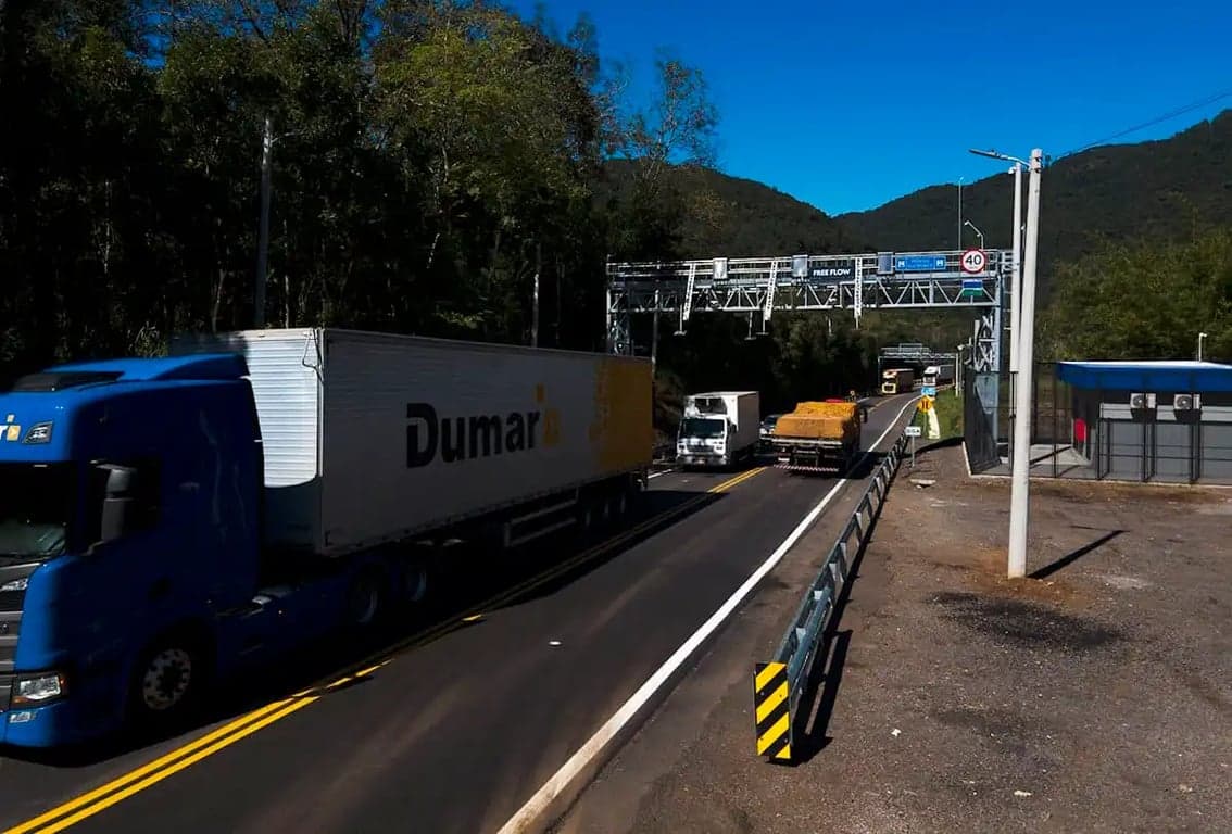 Pedágio eletrônico free flow completa um ano no RS com redução da inadimplência e melhorias contínuas no sistema