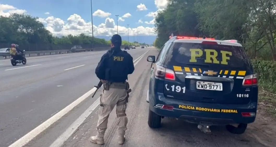 PRF destaca alteração regras de circulação para caminhões nas rodovias federais do RJ